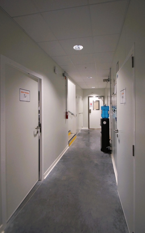 DSC06149 - couloir bureaux